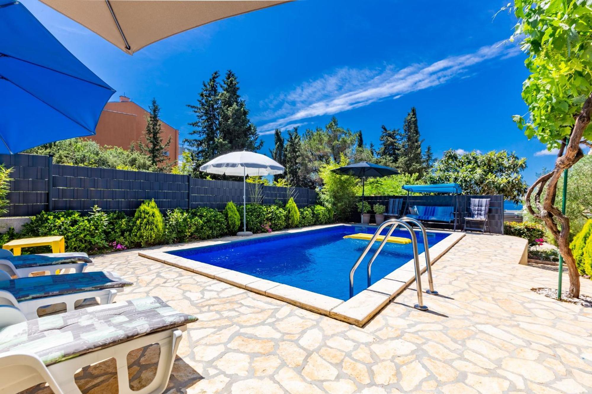 Holiday home Holiday Flora Zadar